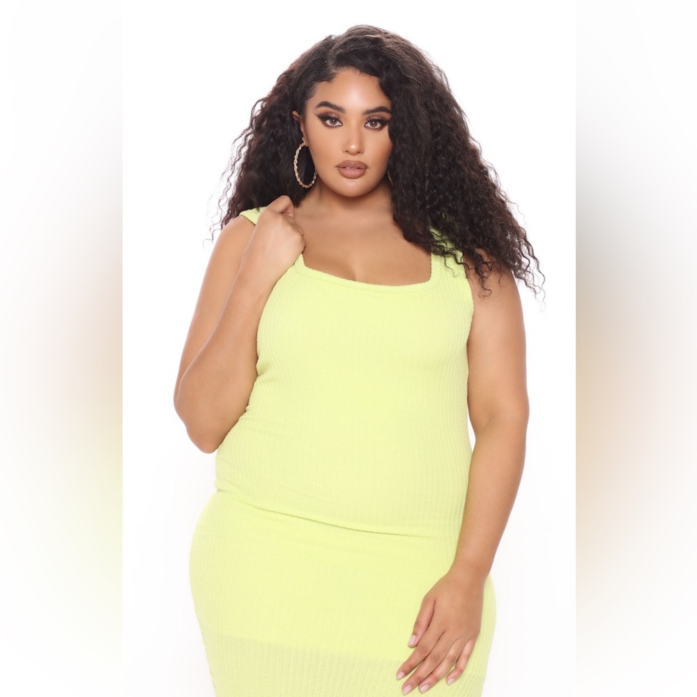 Maliyah Ribbed Midi Dress - Picture 10 of 11